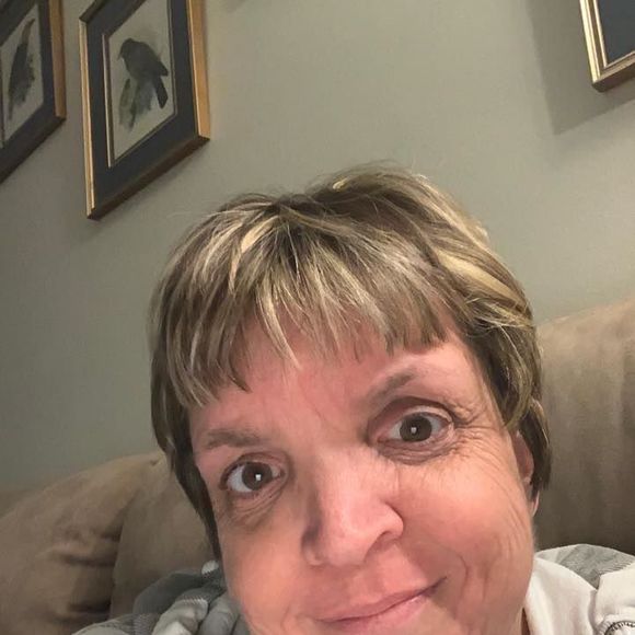 Meet your Posher, Julia - Picture 1 of 1